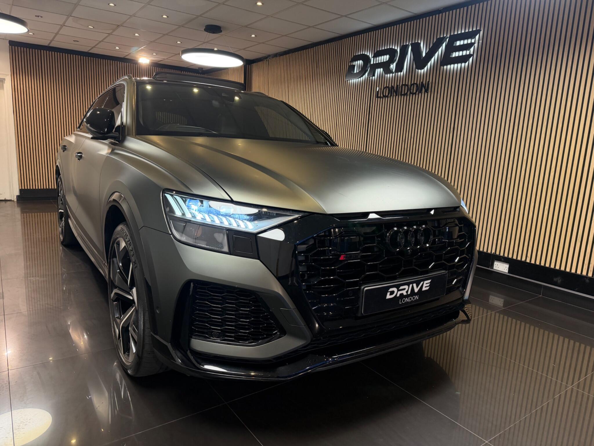 Audi RSQ8